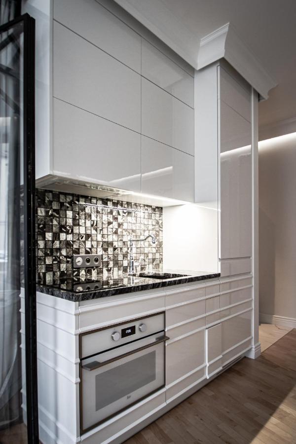 Gold By Praia Apartments - 600 M Do Plazy - Parking 소포트 외부 사진